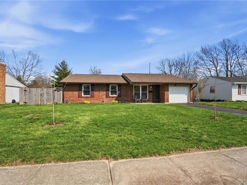 216 Winchester, Bethel Township, OH 45344 Photo 4