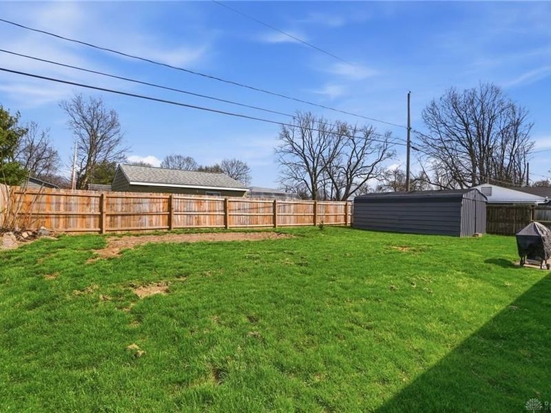 216 Winchester, Bethel Township, OH 45344 Photo 43