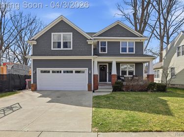 1033 N Maple Avenue, Royal Oak, MI 48067