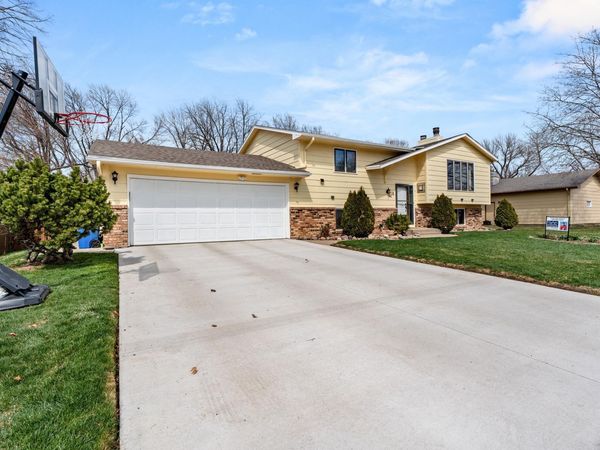 710 Sharpe, Vermillion, SD 57069