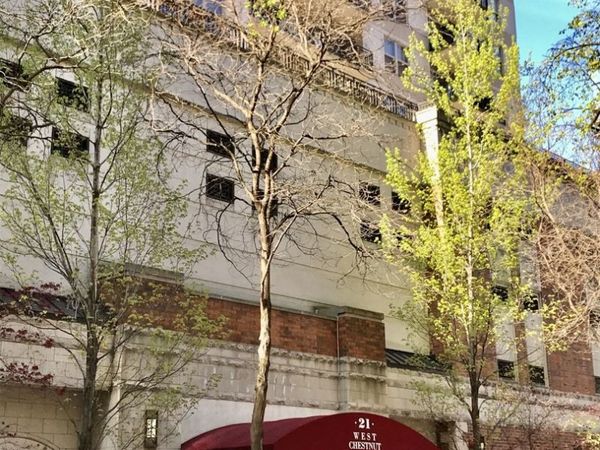 21 W CHESTNUT Street , Unit 1708, Chicago, IL 60610