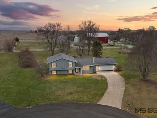 2S456 Cedar Court , Elburn, IL 60119