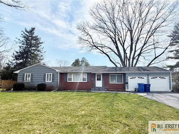 5 Holmes Road, Cranbury, NJ 08512