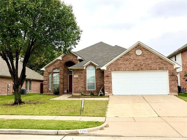 1216 Badbury Lane, Grand Prairie, TX 75052
