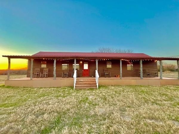1255 Daniel Road, Weatherford, TX 76087