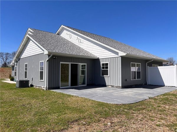 79 Heybert Dr , Blairsville, PA 15717