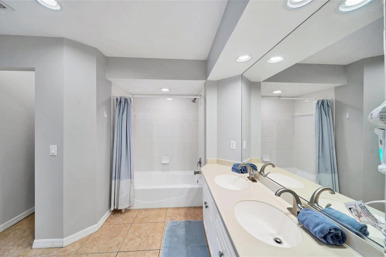 3604 54th Drive W, Unit 102, Bradenton, FL 34210 Photo