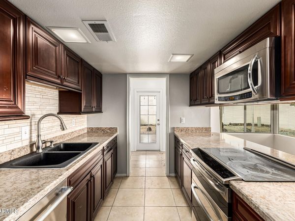 3108 W CLINTON Street, Phoenix, AZ 85029