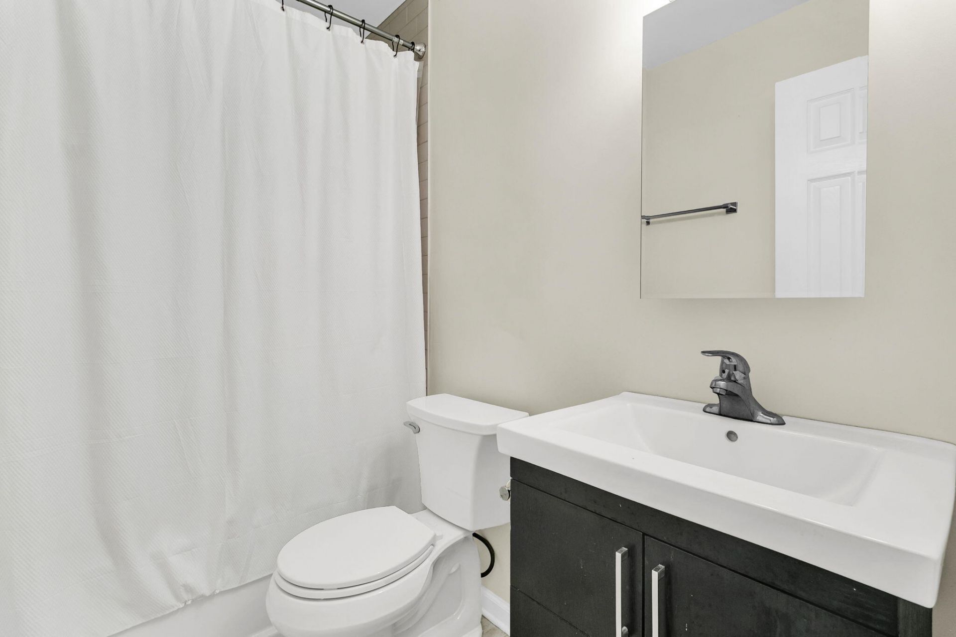 604 Tribeca Court Photo 17