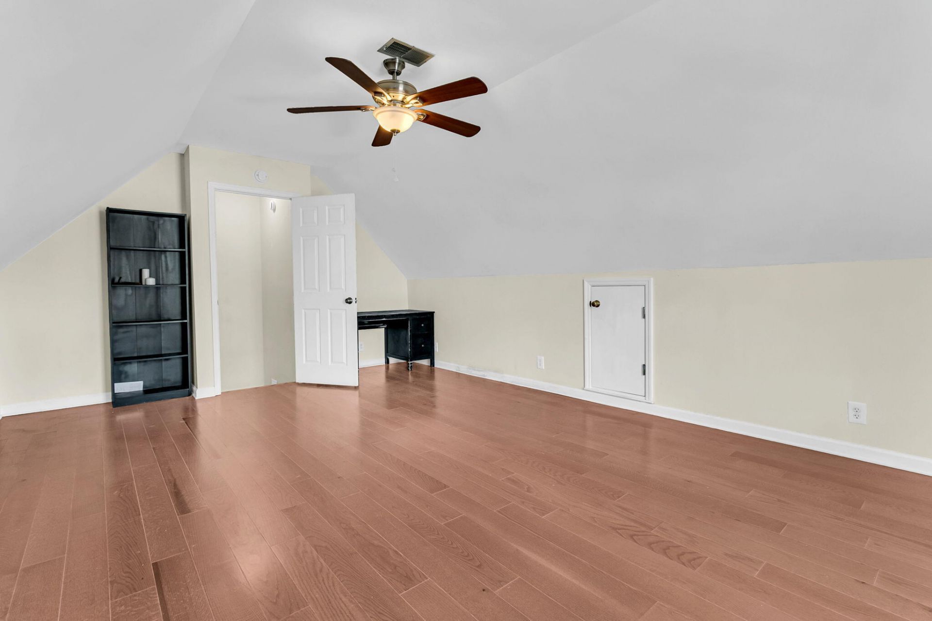 604 Tribeca Court Photo 19