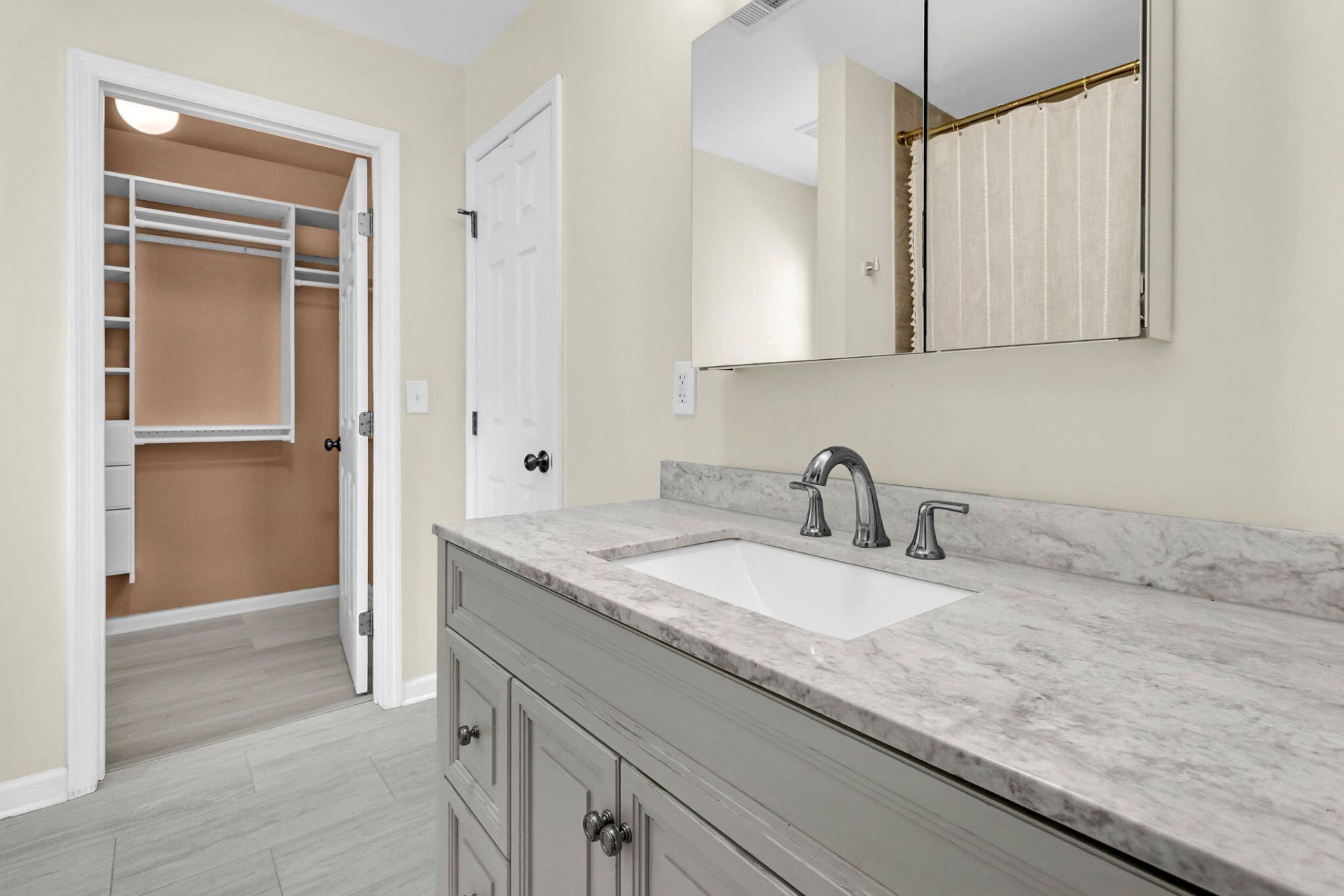 604 Tribeca Court Photo 25