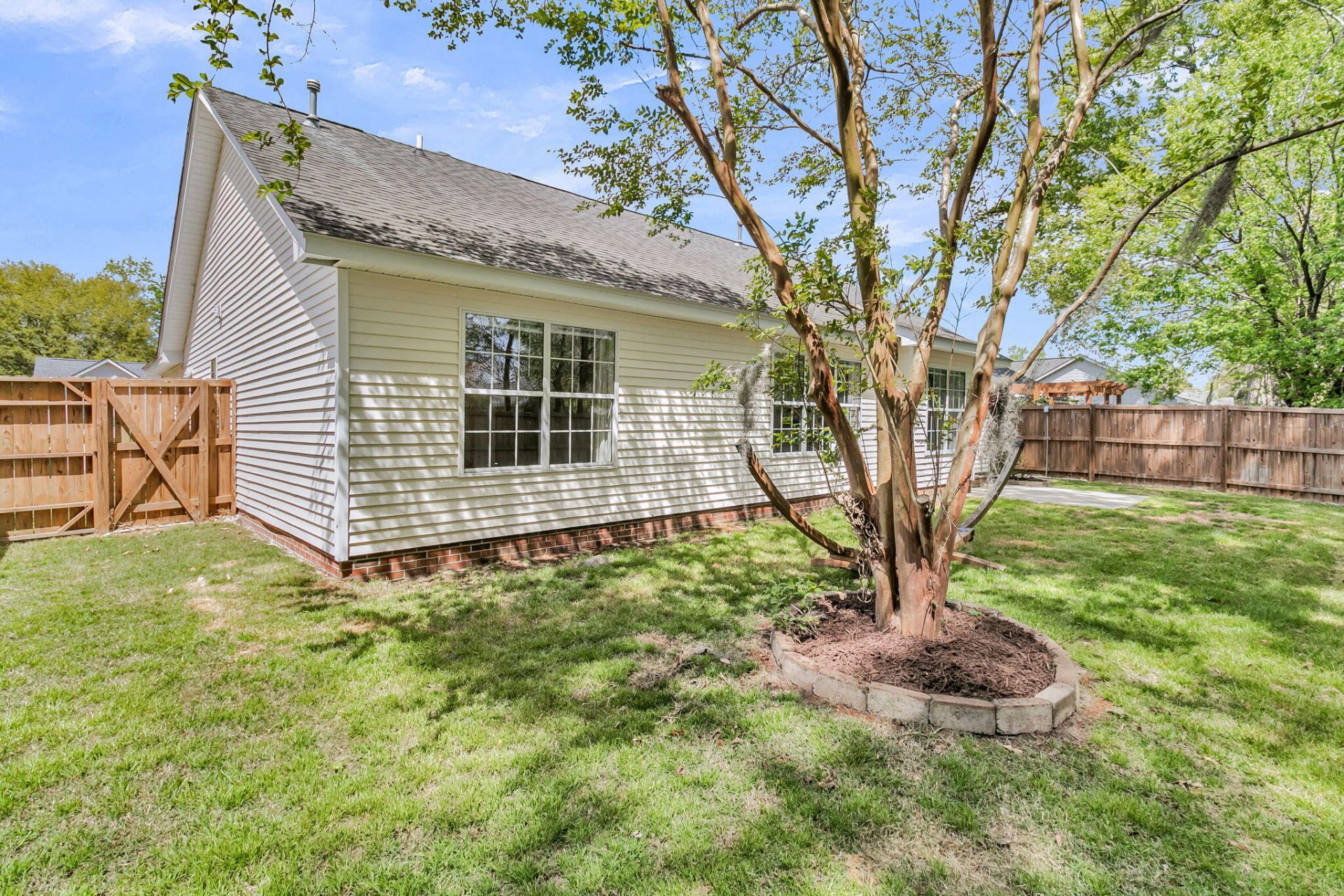 604 Tribeca Court Photo 33