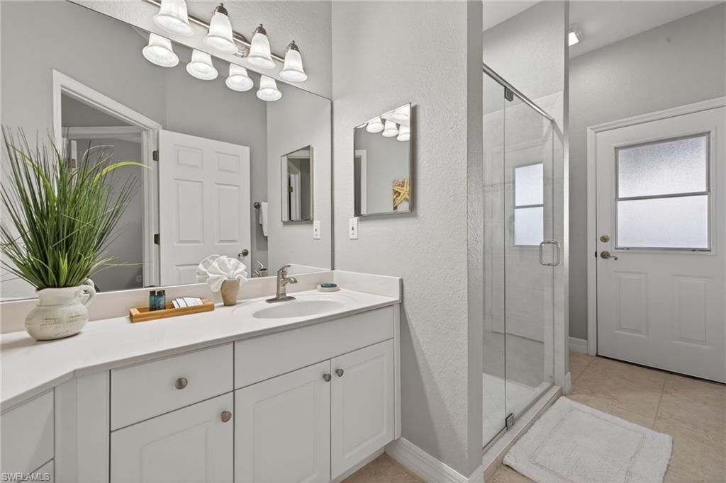 4817 SW 20th Pl, Cape Coral, FL 33914 Photo