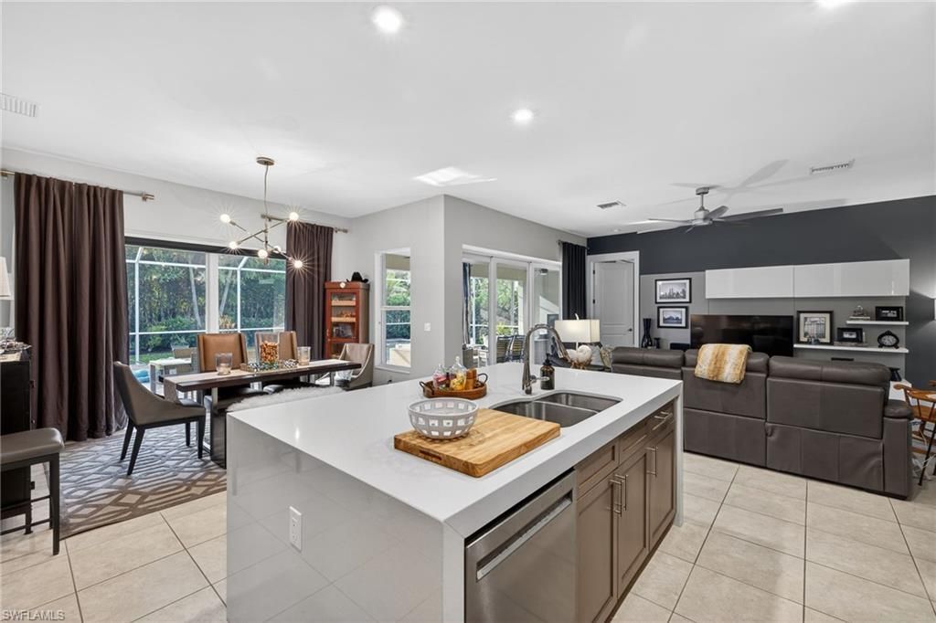 12251 Mcgregor Blvd, Fort Myers, FL 33919 Photo