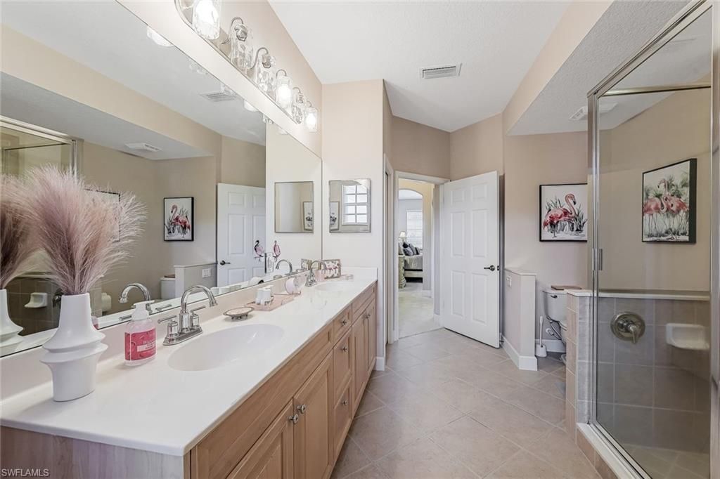 16580 Crownsbury Way, Unit 202, Fort Myers, FL 33908 Photo