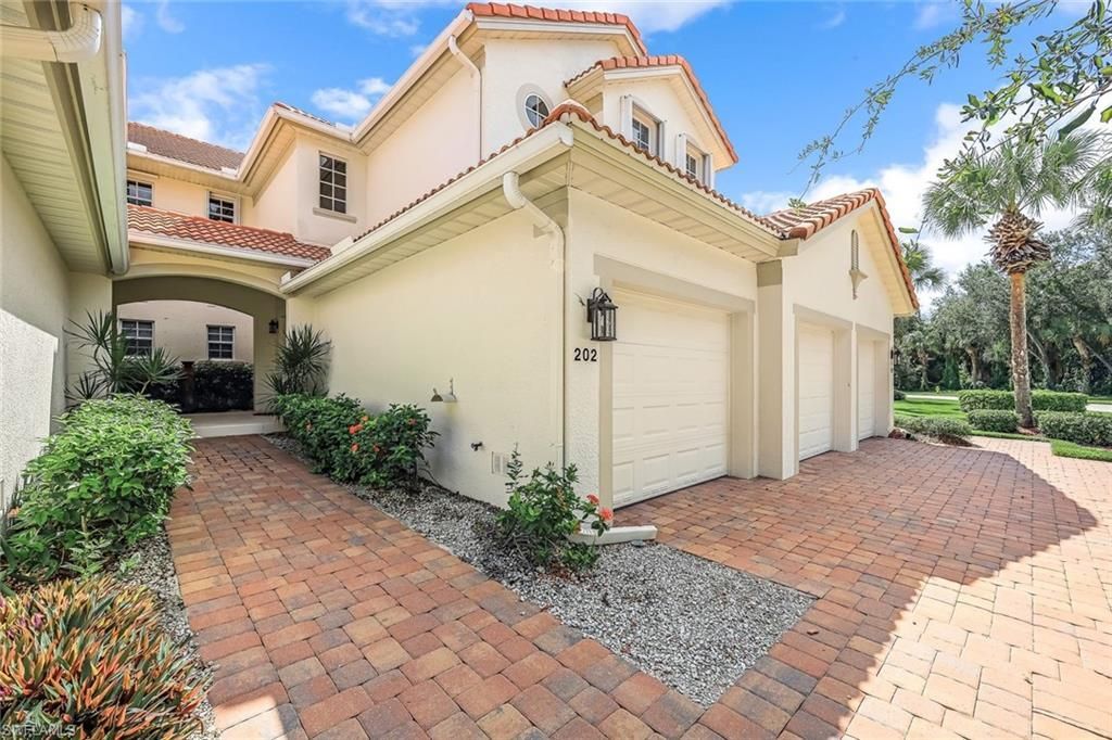 16580 Crownsbury Way, Unit 202, Fort Myers, FL 33908 Photo