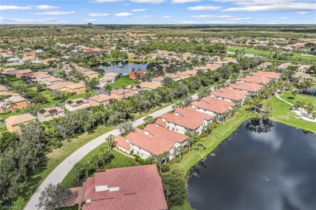 16580 Crownsbury Way, Unit 202, Fort Myers, FL 33908 Photo