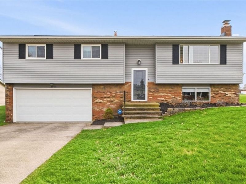 3992 Hilltop Drive, Brunswick, OH 44212 Photo 1