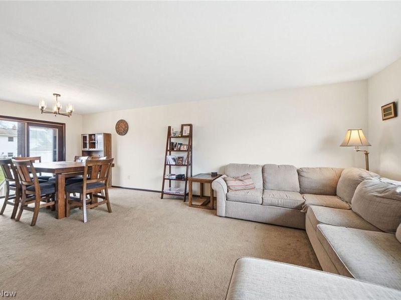 3992 Hilltop Drive, Brunswick, OH 44212 Photo 3