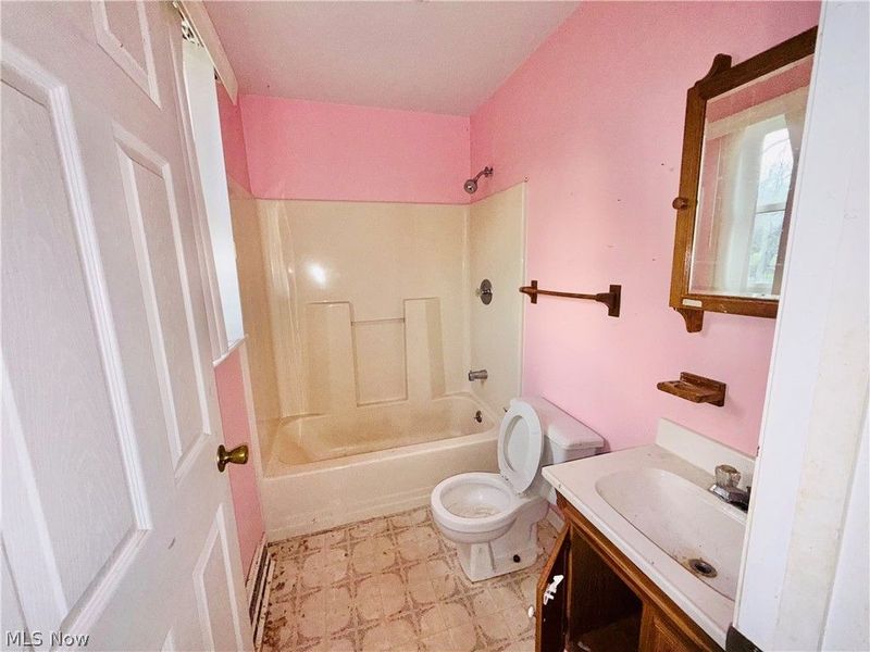 335 Sealock Avenue, Steubenville, OH 43952 Photo 11