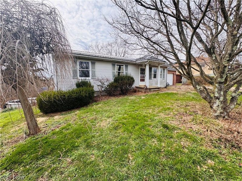 335 Sealock Avenue, Steubenville, OH 43952 Photo 3