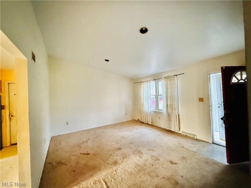 335 Sealock Avenue, Steubenville, OH 43952 Photo 4