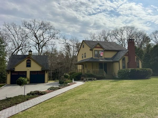 459 Old Westport Rd, Dartmouth, MA 02747