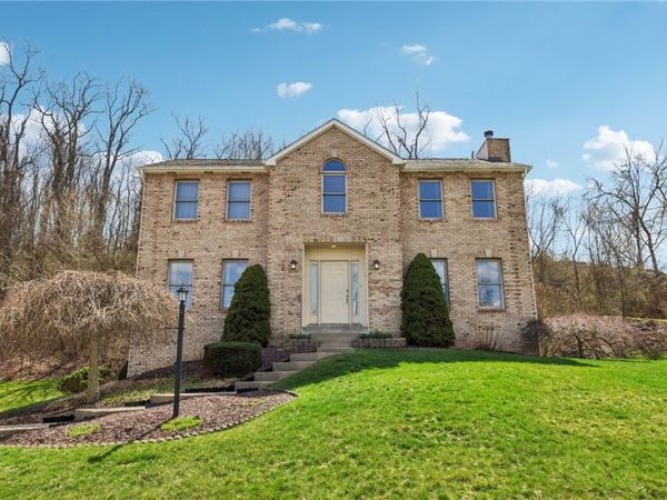 365 Cobblestone Cir , Mc Kees Rocks, PA 15136