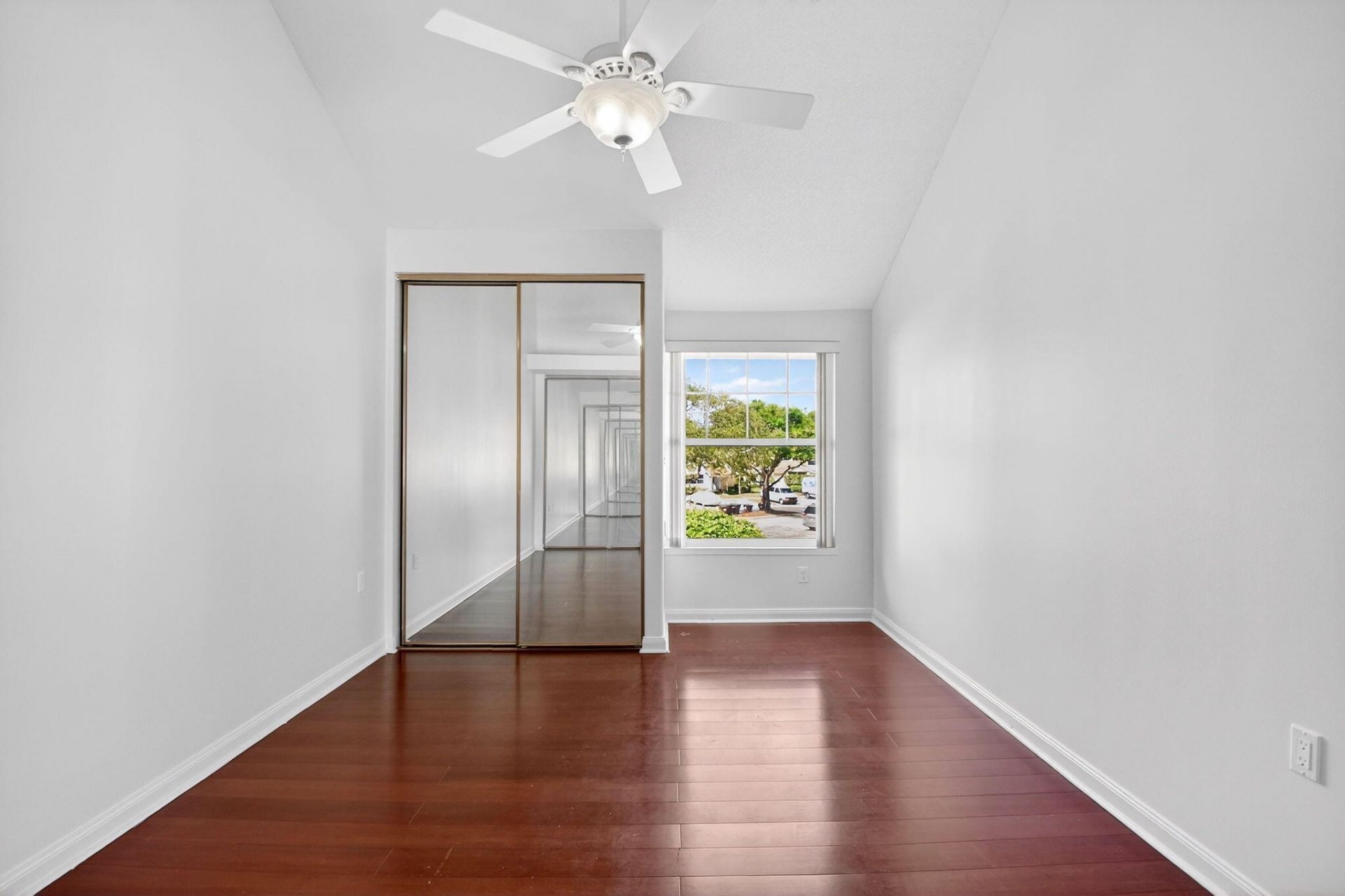 8111 Northboro Court, Unit 11b, Lake Clarke Shores, FL 33406 Photo