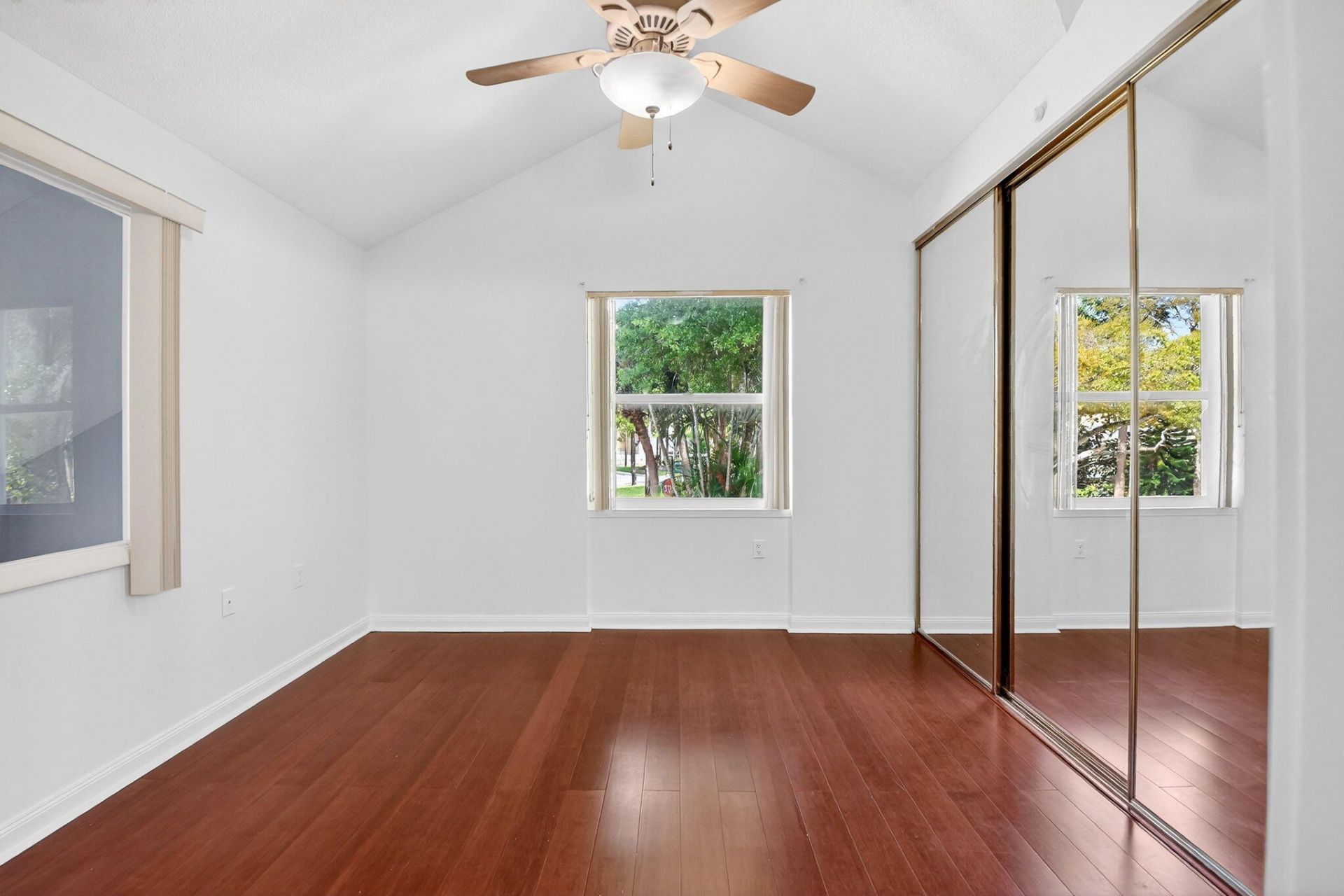 8111 Northboro Court, Unit 11b, Lake Clarke Shores, FL 33406 Photo