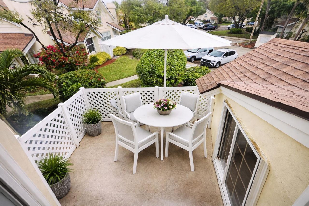 8111 Northboro Court, Unit 11b, Lake Clarke Shores, FL 33406 Photo