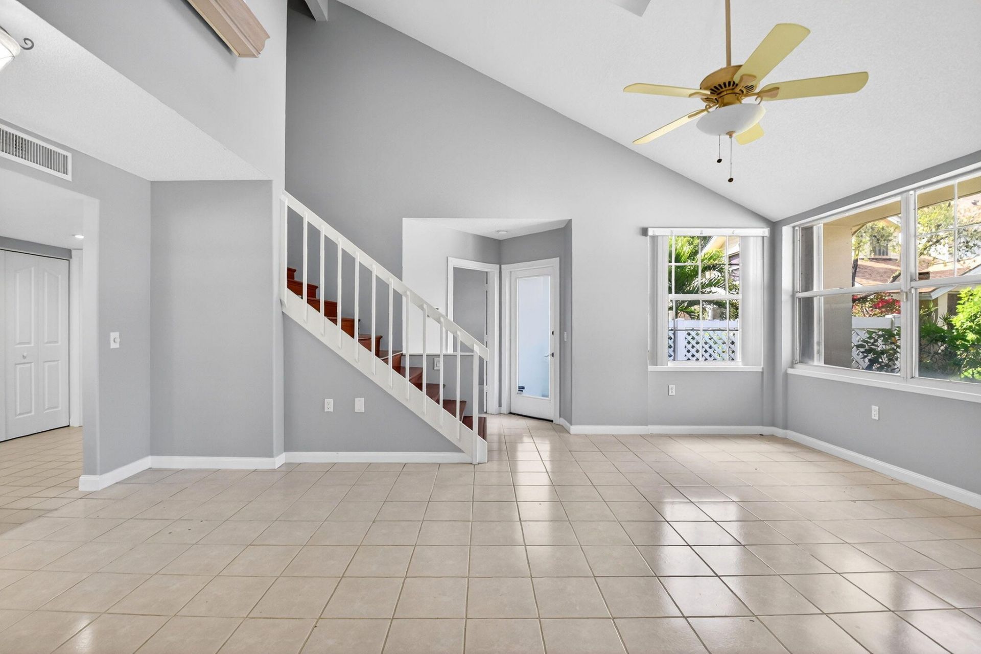 8111 Northboro Court, Unit 11b, Lake Clarke Shores, FL 33406 Photo