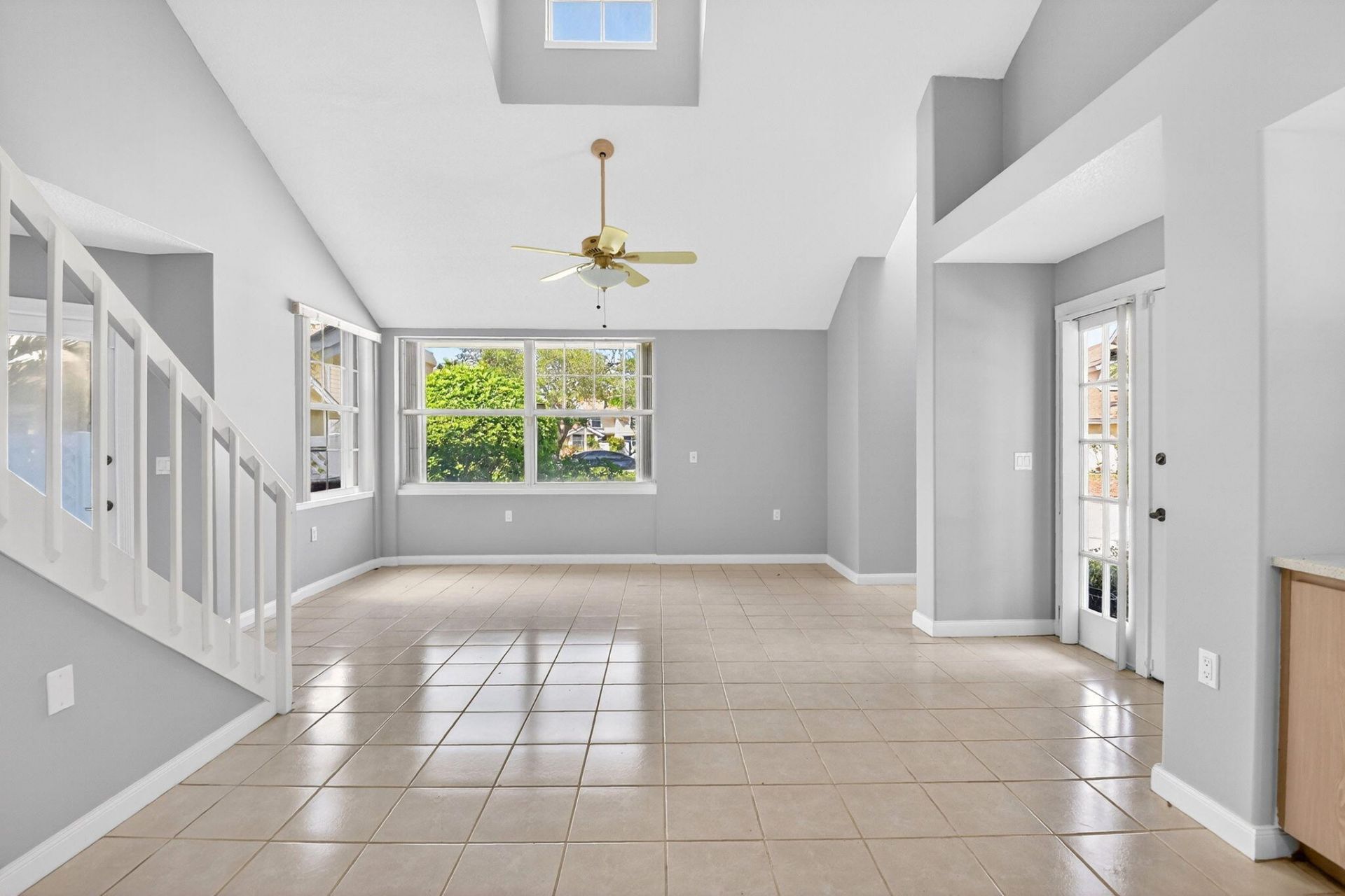 8111 Northboro Court, Unit 11b, Lake Clarke Shores, FL 33406 Photo