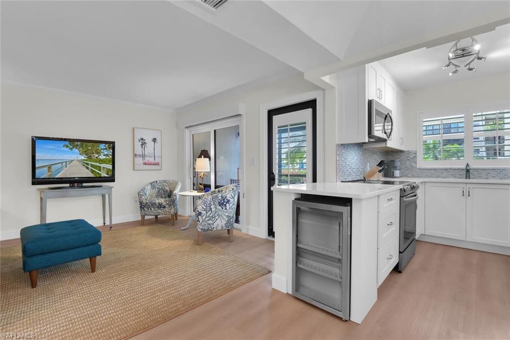 3200 Gulf Shore Blvd N, Unit 105, Naples, FL 34103 Photo