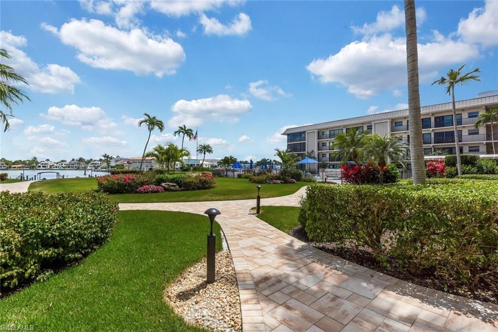 3200 Gulf Shore Blvd N, Unit 105, Naples, FL 34103 Photo