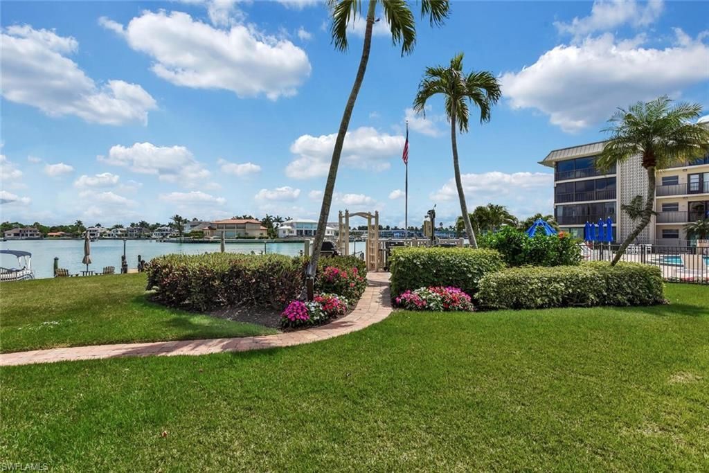 3200 Gulf Shore Blvd N, Unit 105, Naples, FL 34103 Photo