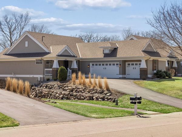 9773 Wedgewood Circle, Woodbury, MN 55125