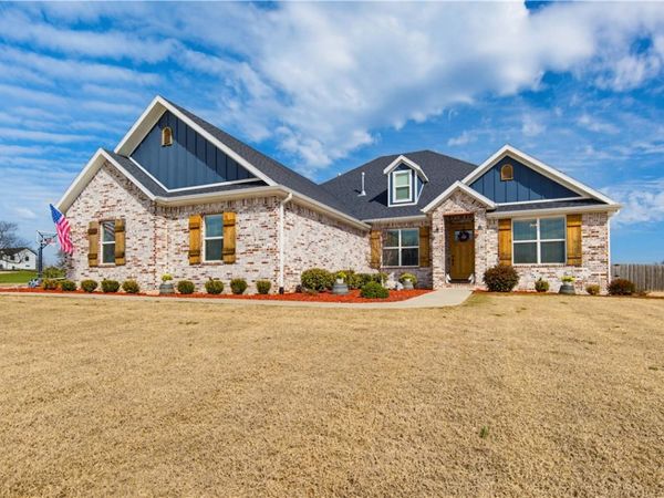 12226 Clyde Carnes Road, Farmington, AR 72730