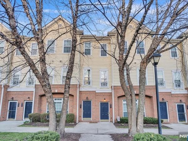 906 Memorial Drive, BELLEVILLE, NJ 07109