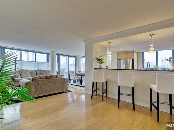 700 Grove Street 3Q, Unit 3Q, JERSEY CITY, NJ 07310