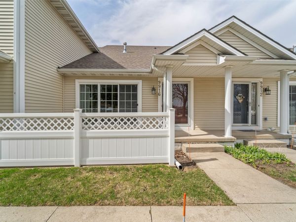 9916 Sunflower Place , Johnston, IA 50131