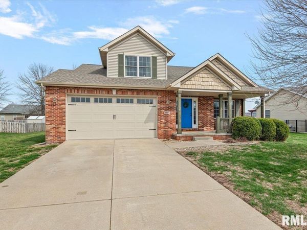 1617 Sidener Hall, Chatham, IL 62629