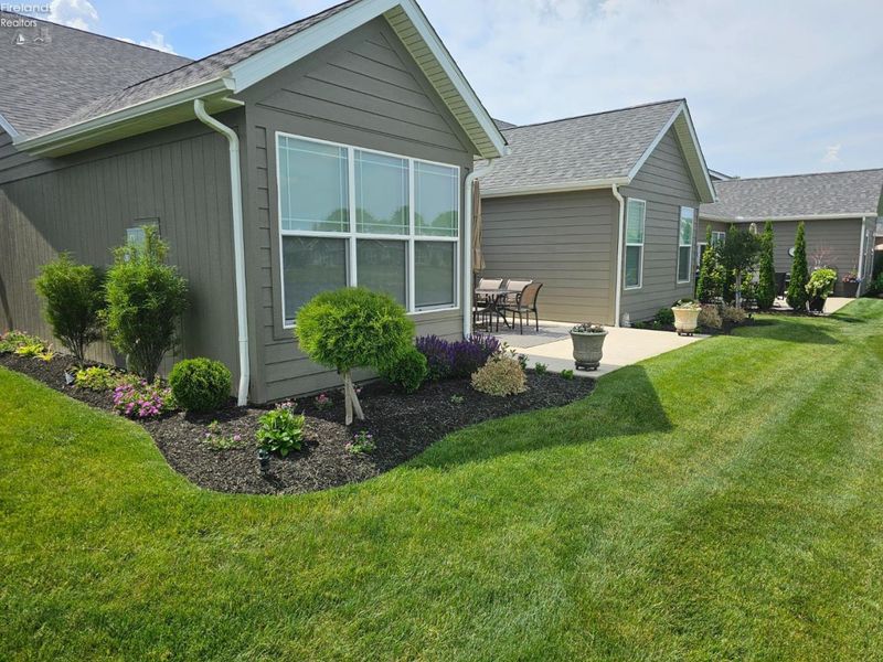 6031 Coventry Circle, Huron, OH 44839 Photo 2