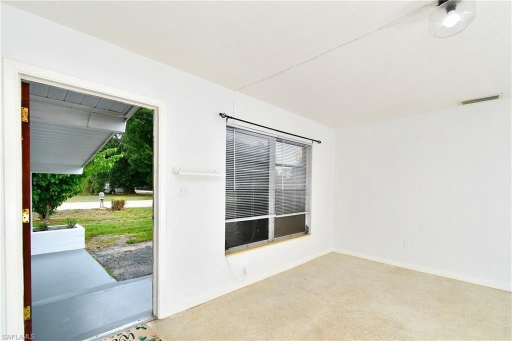 25 Maple Ave N, Lehigh Acres, FL 33936 Photo