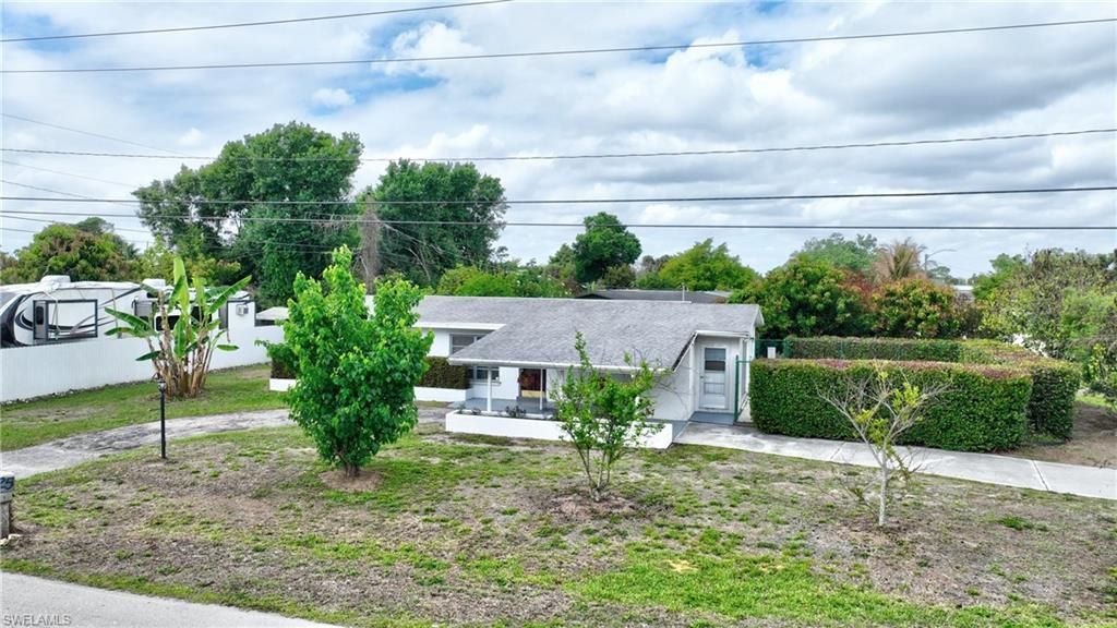 25 Maple Ave N, Lehigh Acres, FL 33936 Photo