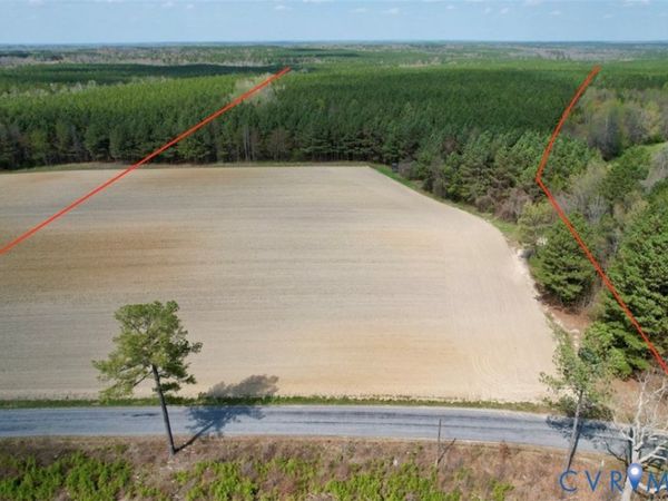 1201 Wills Lane , Blackstone, VA 22824