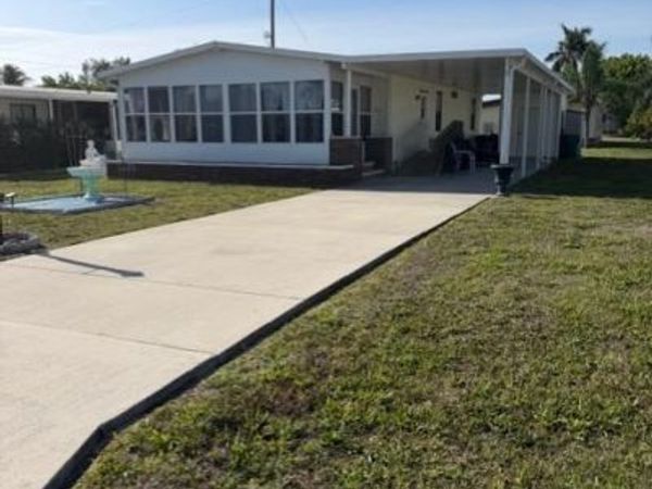 210 Pine Key LN , Unit 210, NAPLES, FL 34114