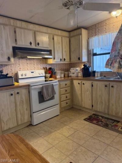 210 Pine Key Ln, Unit 210, Naples, FL 34114 Photo