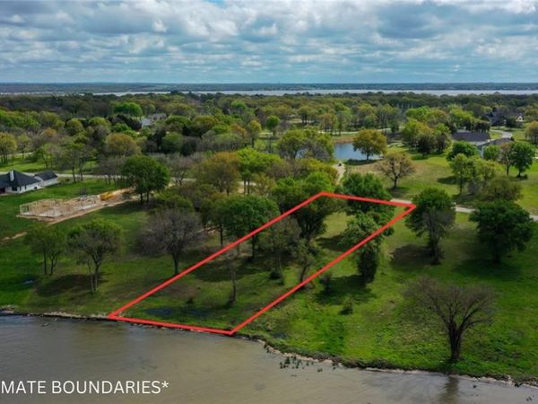 1520 Shoreline Drive, Mabank, TX 75143