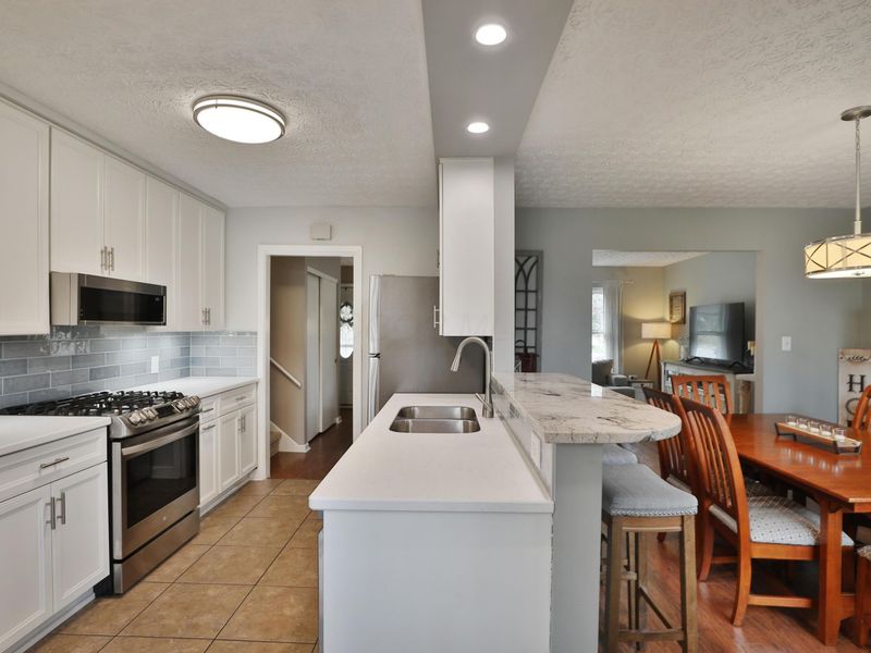 7044 Linworth Road, Columbus, OH 43235 Photo 14